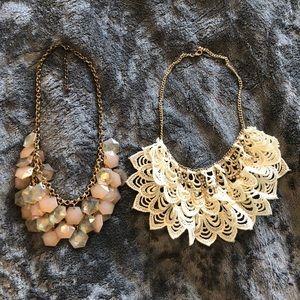 2 feminine statement necklace set